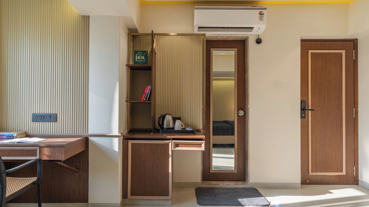 Photo of Bedroom in Vile Parle