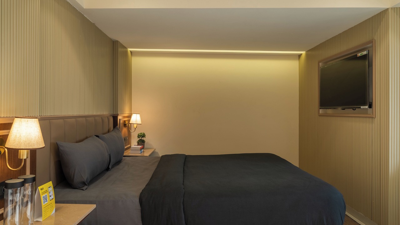 Photo of Bedroom in Vile Parle