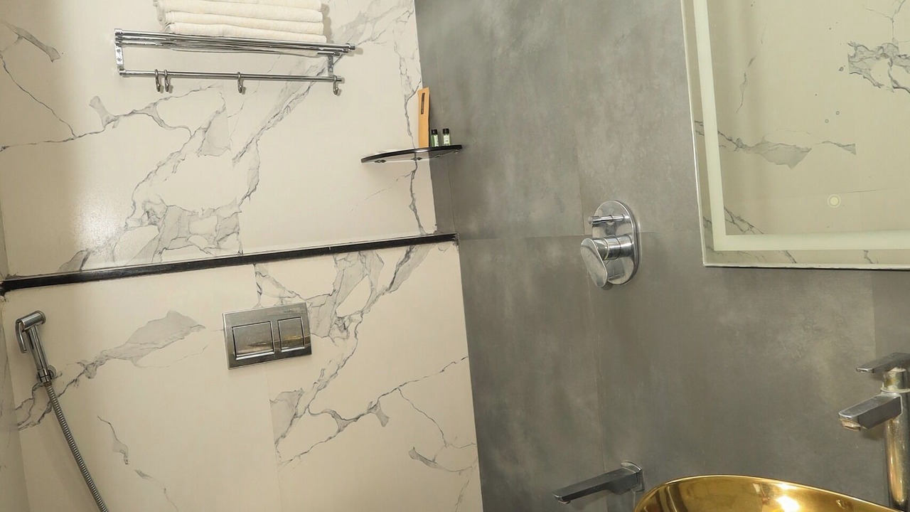 Photo of Bathroom in Koyambedu