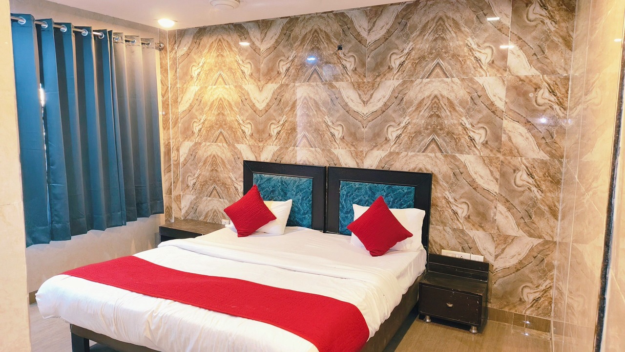Photo of Bedroom in Kalkaji