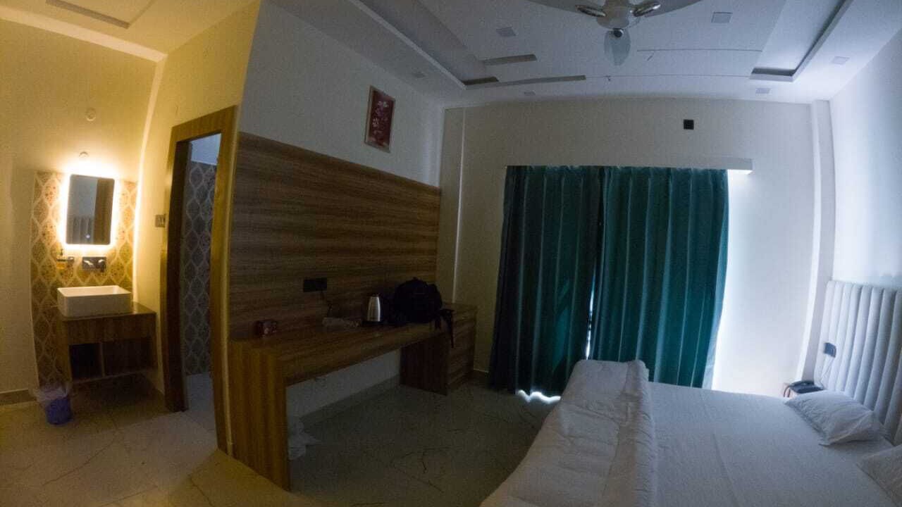 Photo of Bedroom in Ukhimath