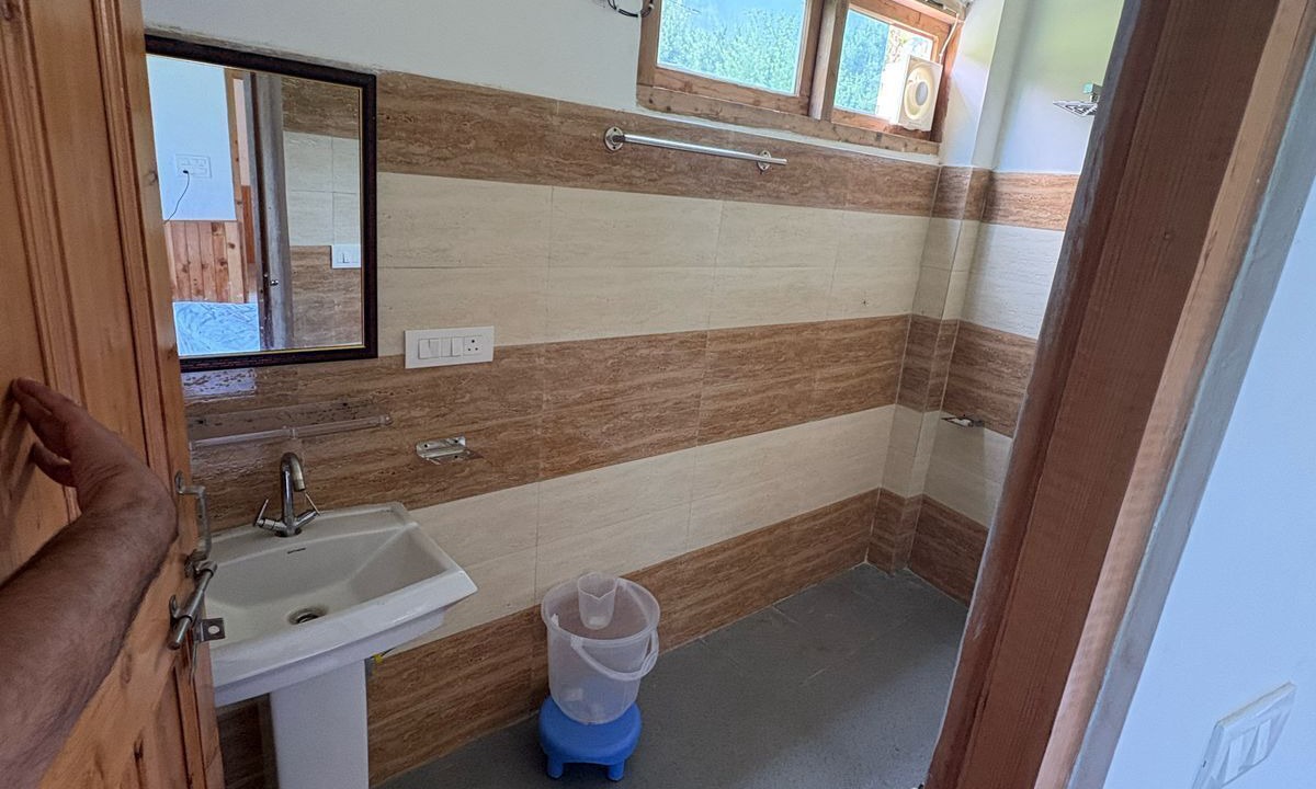 Photo of Bathroom in Ghiyagi