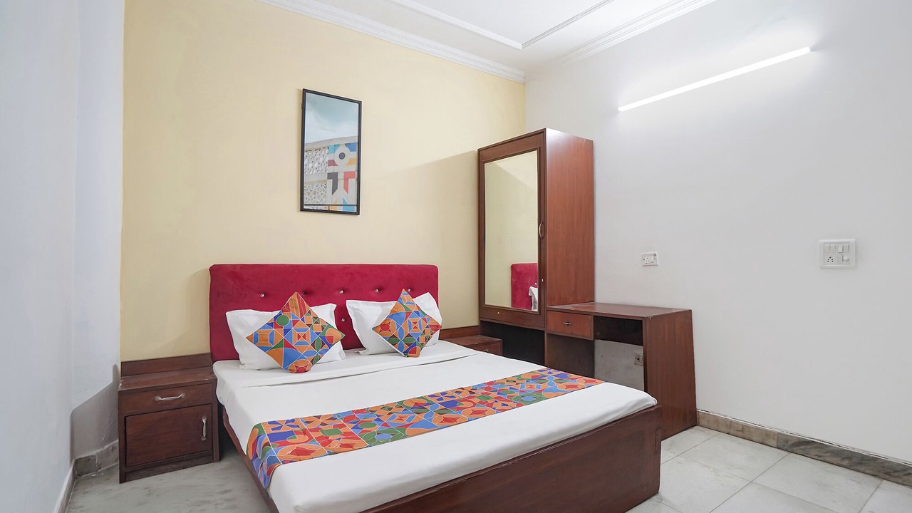 Photo of Bedroom in Defence Colony