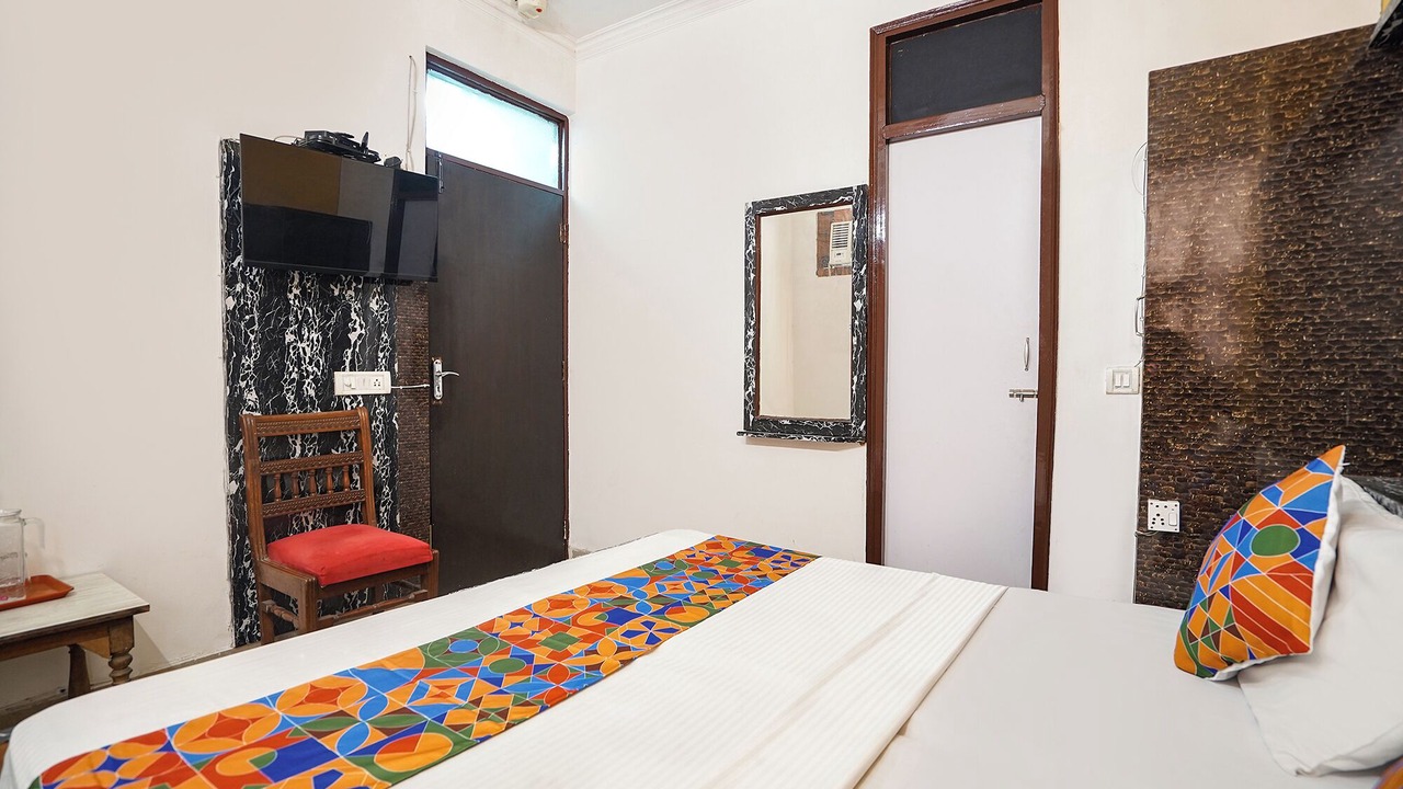 Photo of Bedroom in Defence Colony