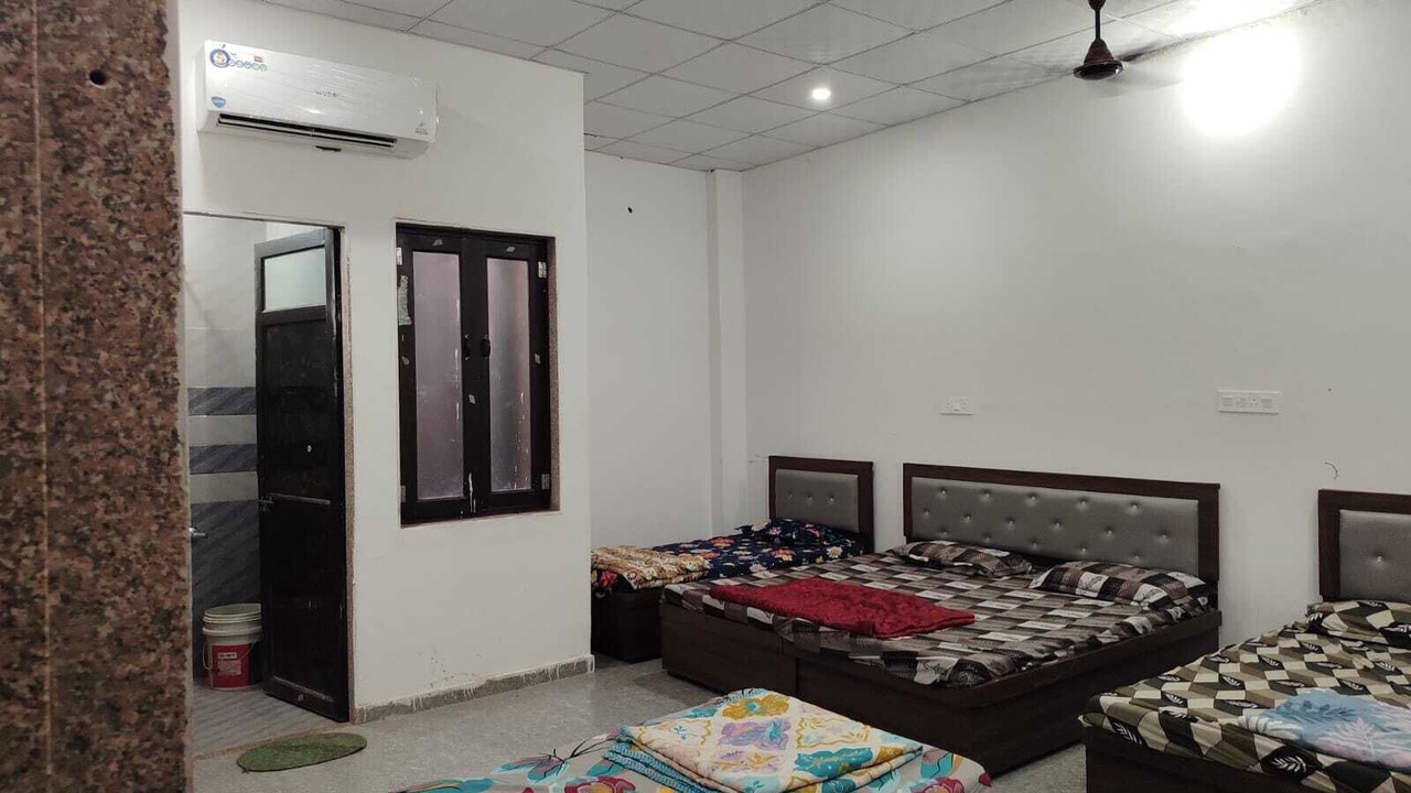 Photo of Bedroom in Khatu