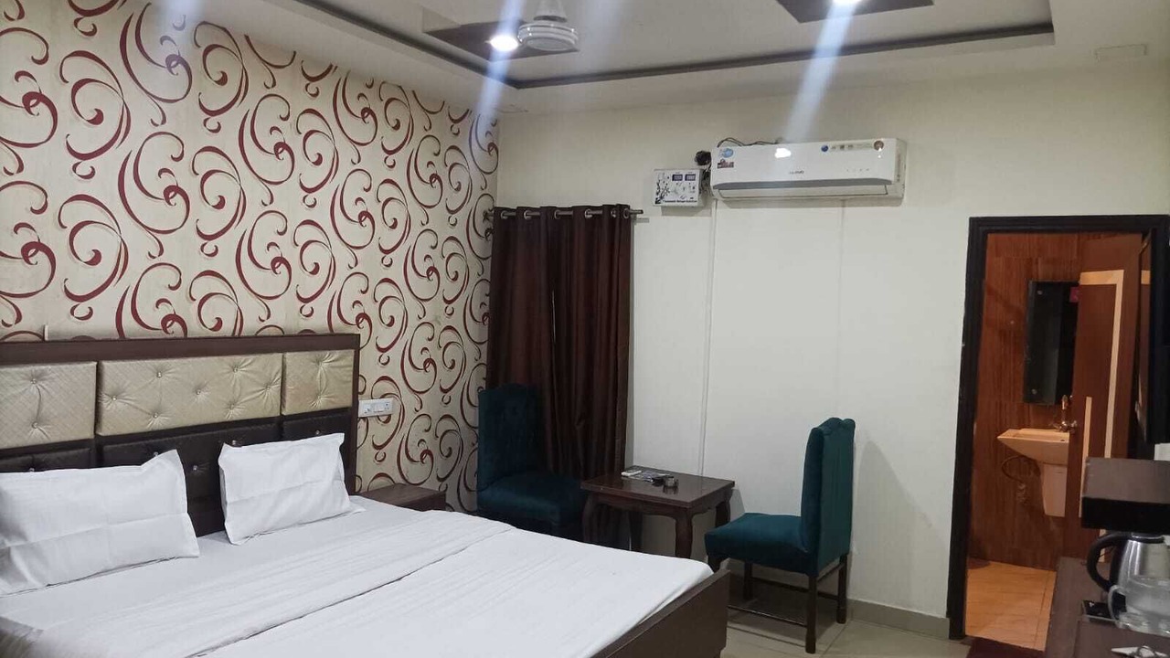 Photo of Bedroom in Nalagarh