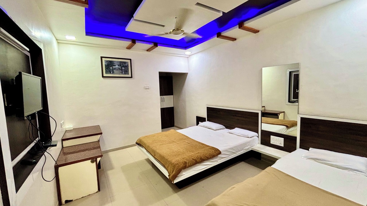 Photo of Bedroom in Mahabaleshwar