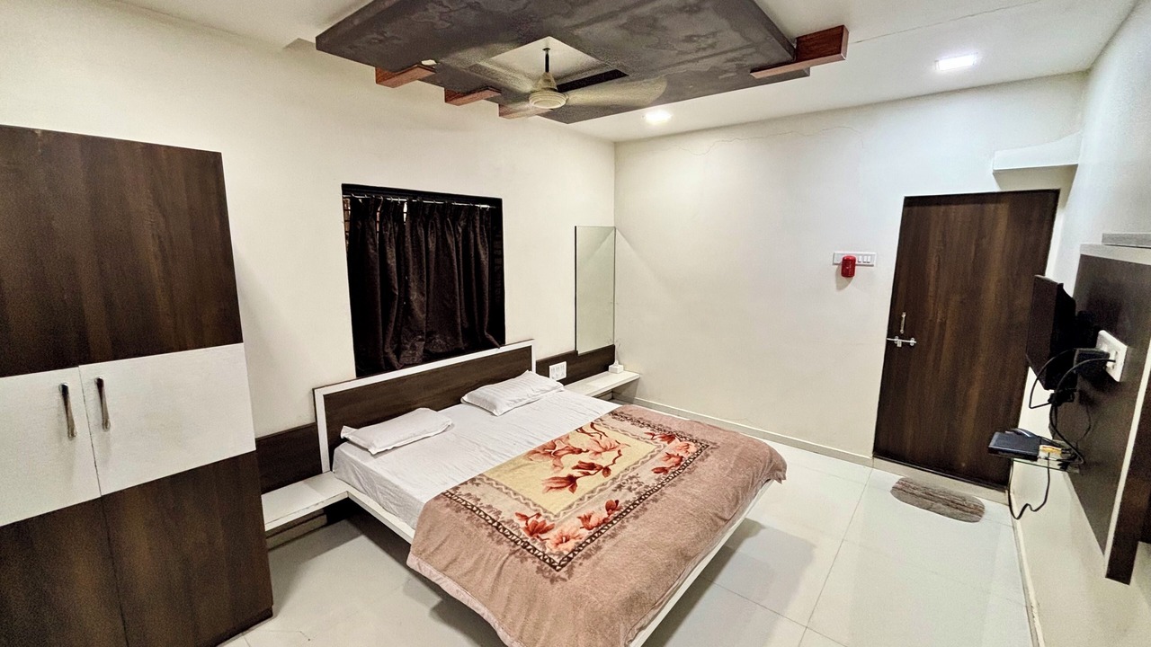 Photo of Bedroom in Mahabaleshwar