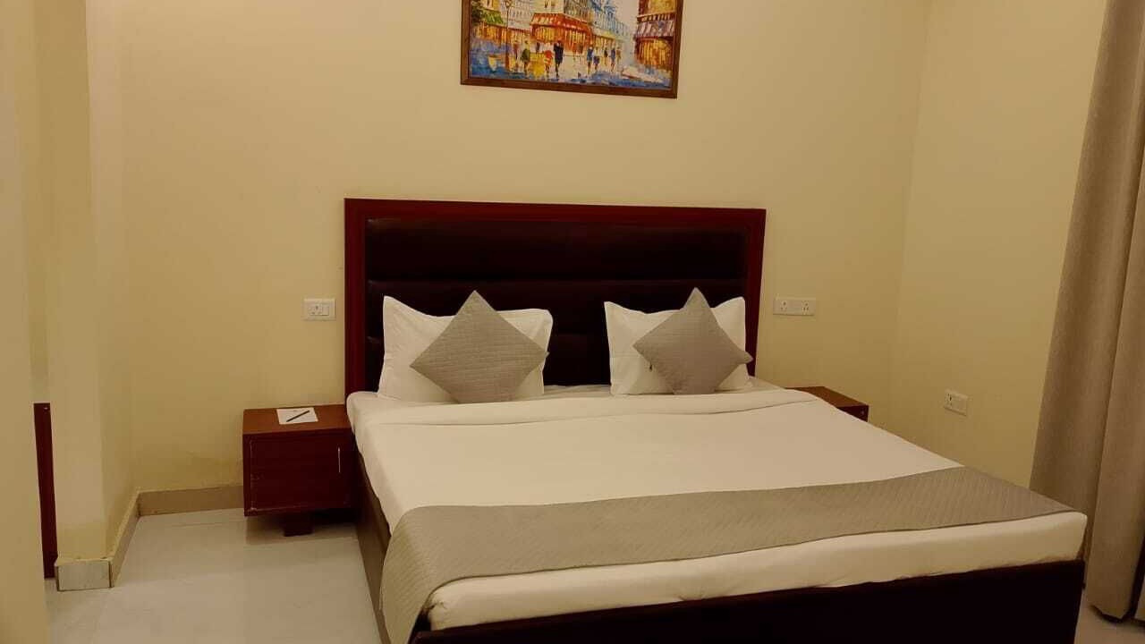 Photo of Bedroom in Lucknow