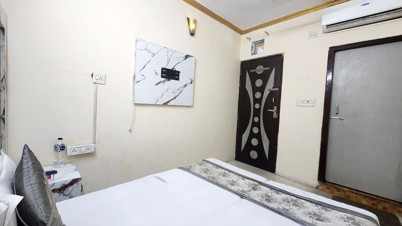 Photo of Bedroom in Jangpura
