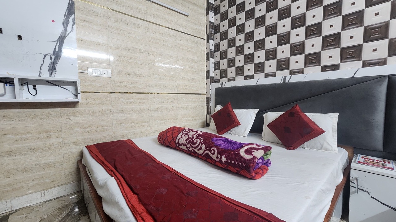 Photo of Bedroom in Jangpura