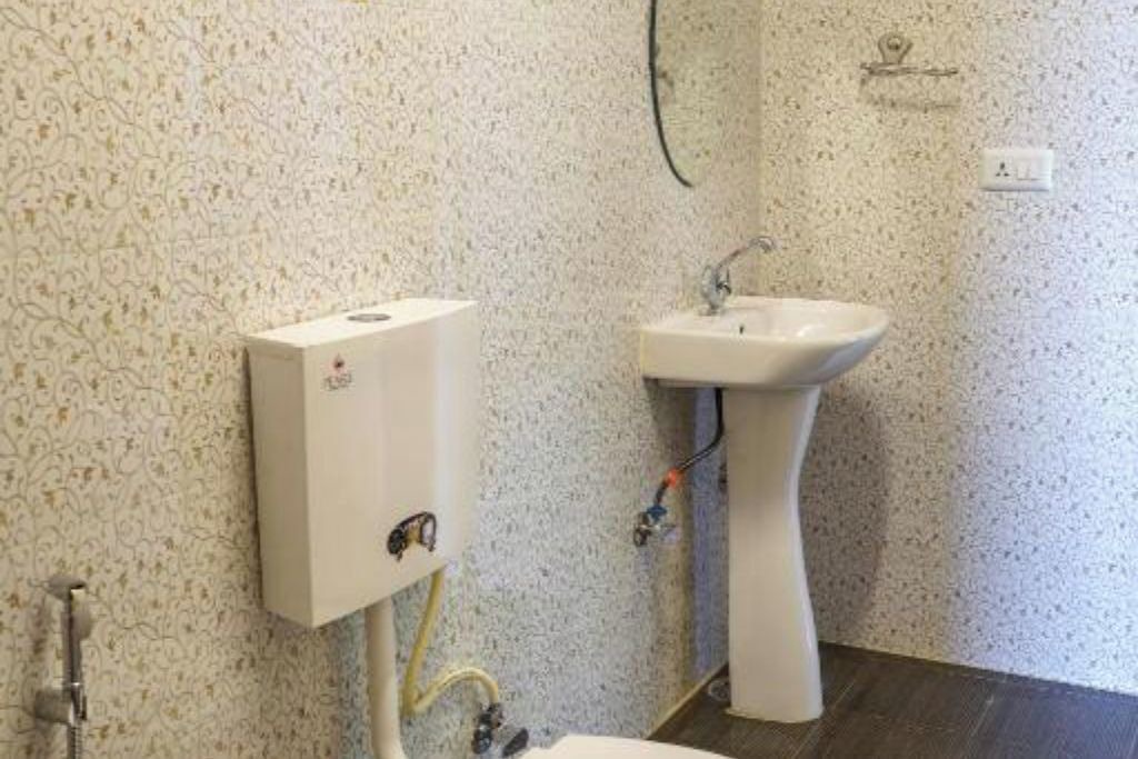 Photo of Bathroom in Bhagsu Nag