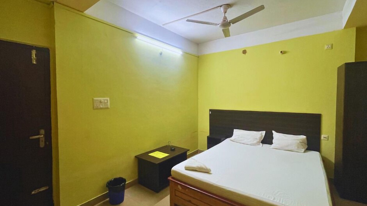Photo of Bedroom in Sualkuchi