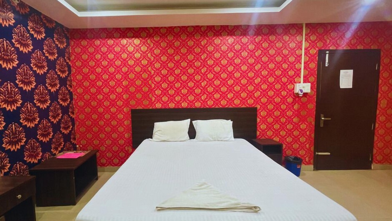 Photo of Bedroom in Sualkuchi