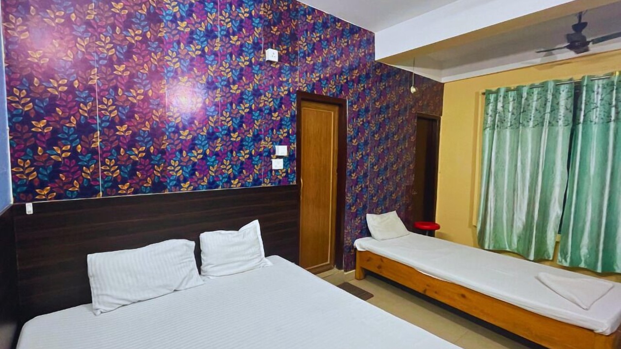 Photo of Bedroom in Sualkuchi