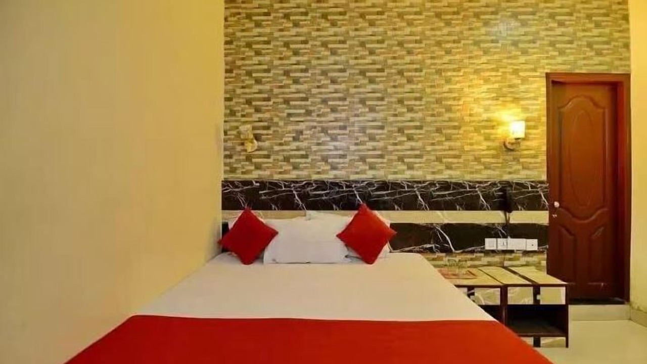 Photo of Bedroom in Dharmatala