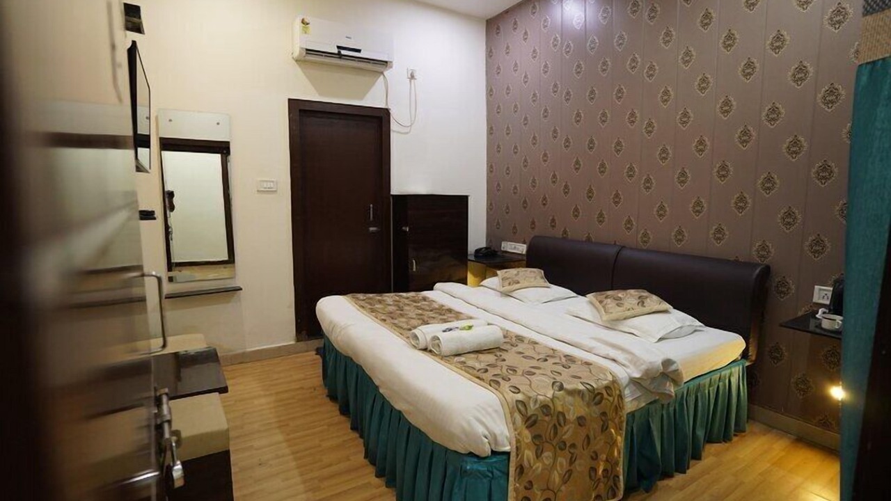 Photo of Bedroom in Allahabad