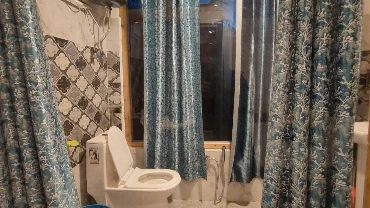Photo of Bathroom in Banjar