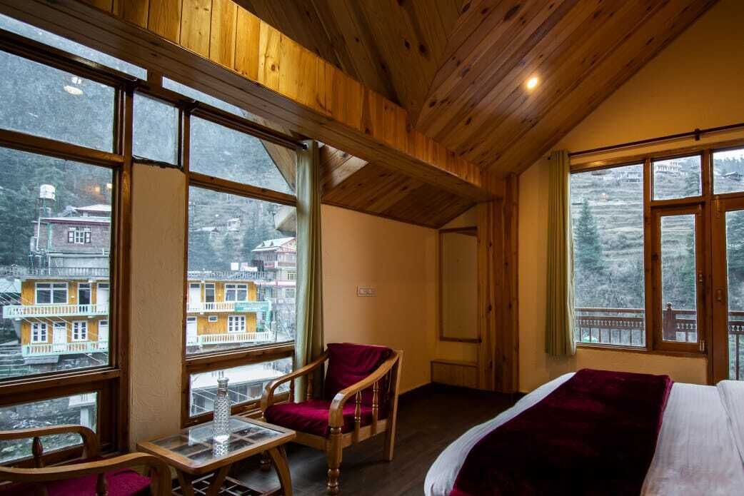 Photo of Bedroom in Jibhi