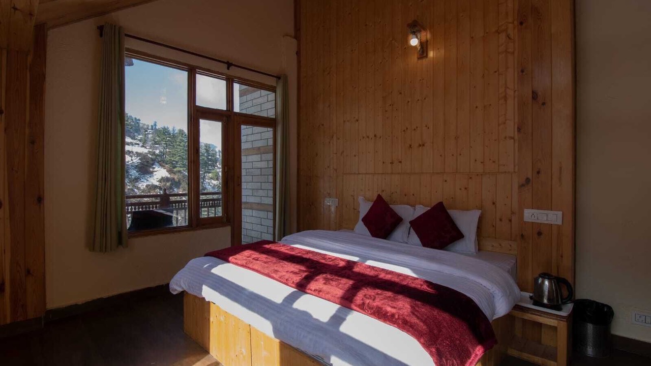 Photo of Bedroom in Jibhi