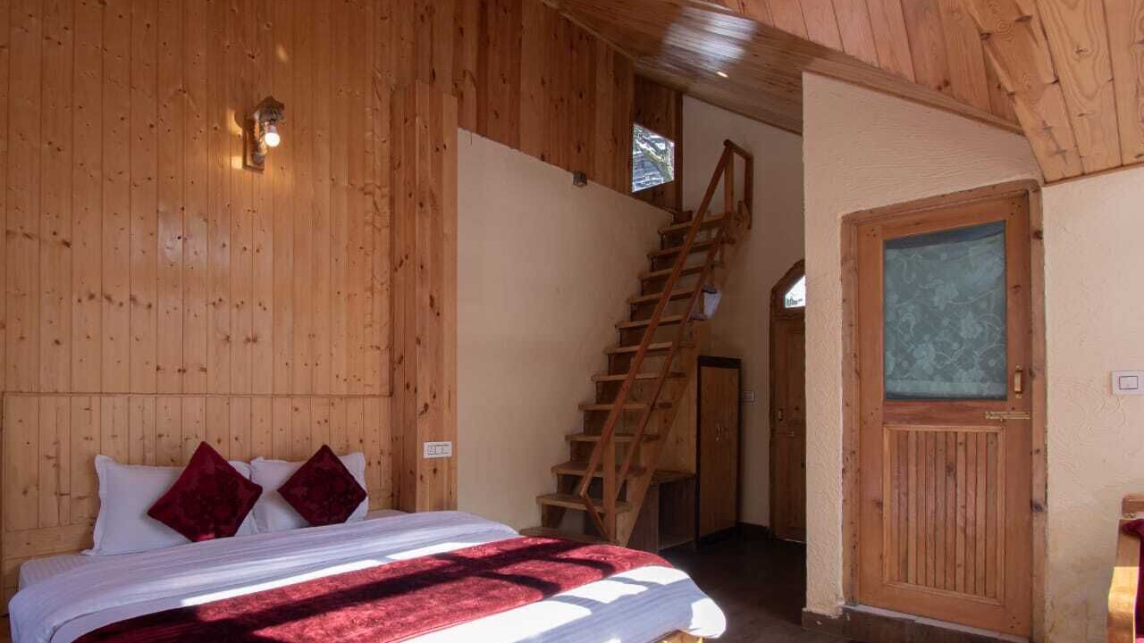 Photo of Bedroom in Jibhi