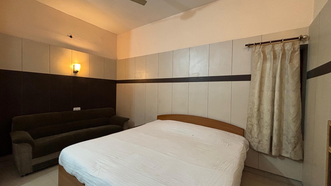 Photo of Bedroom in Raja Park