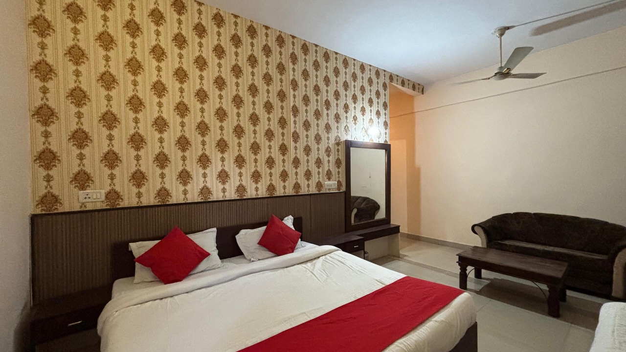 Photo of Bedroom in Raja Park