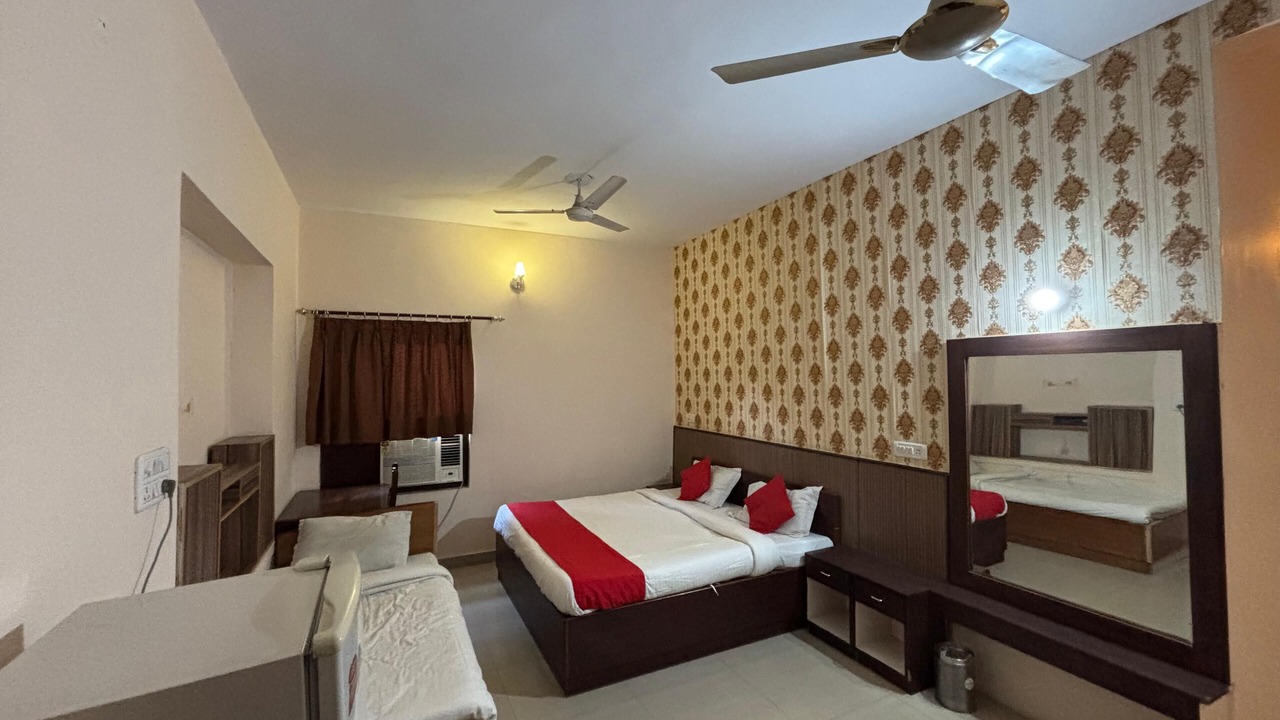 Photo of Bedroom in Raja Park