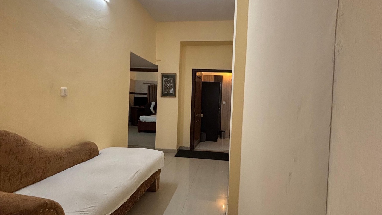 Photo of Bedroom in Raja Park