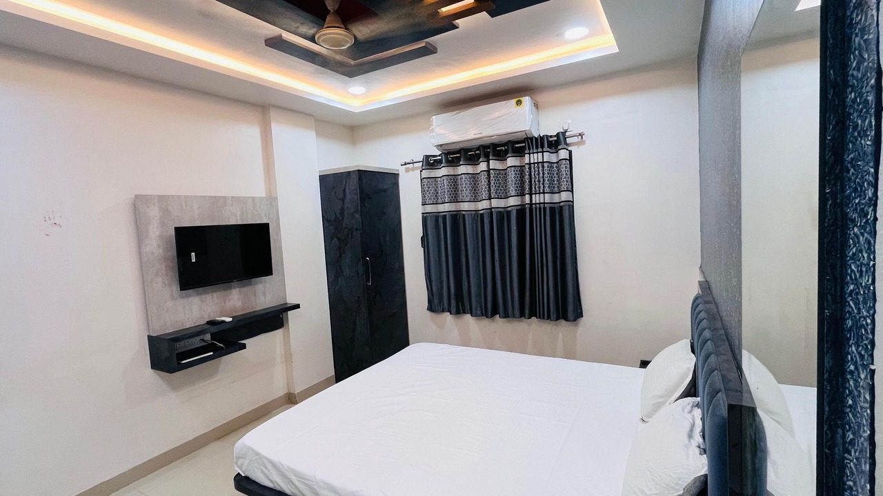 Photo of Bedroom in Daulatabad
