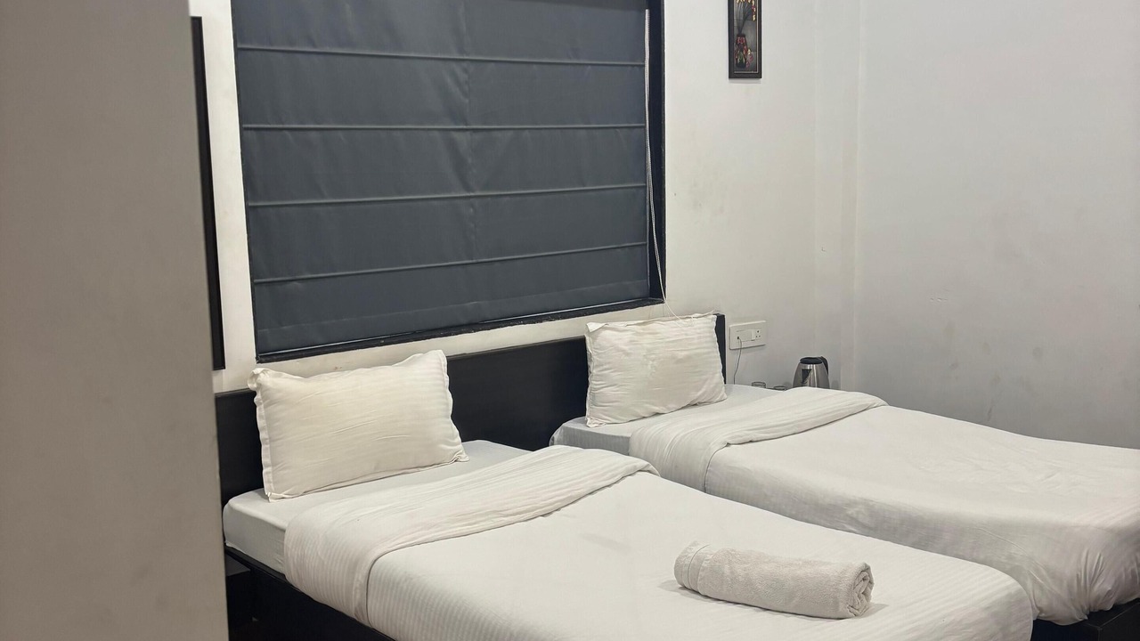 Photo of Bedroom in Satara
