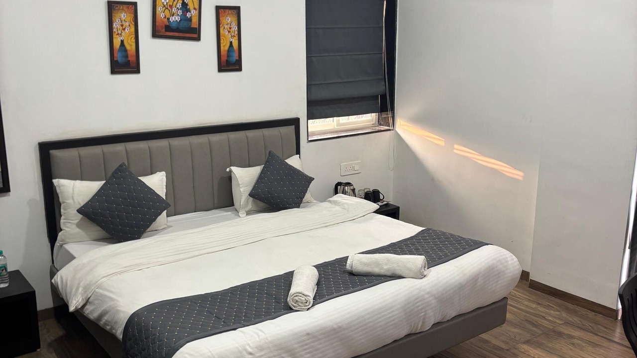 Photo of Bedroom in Satara