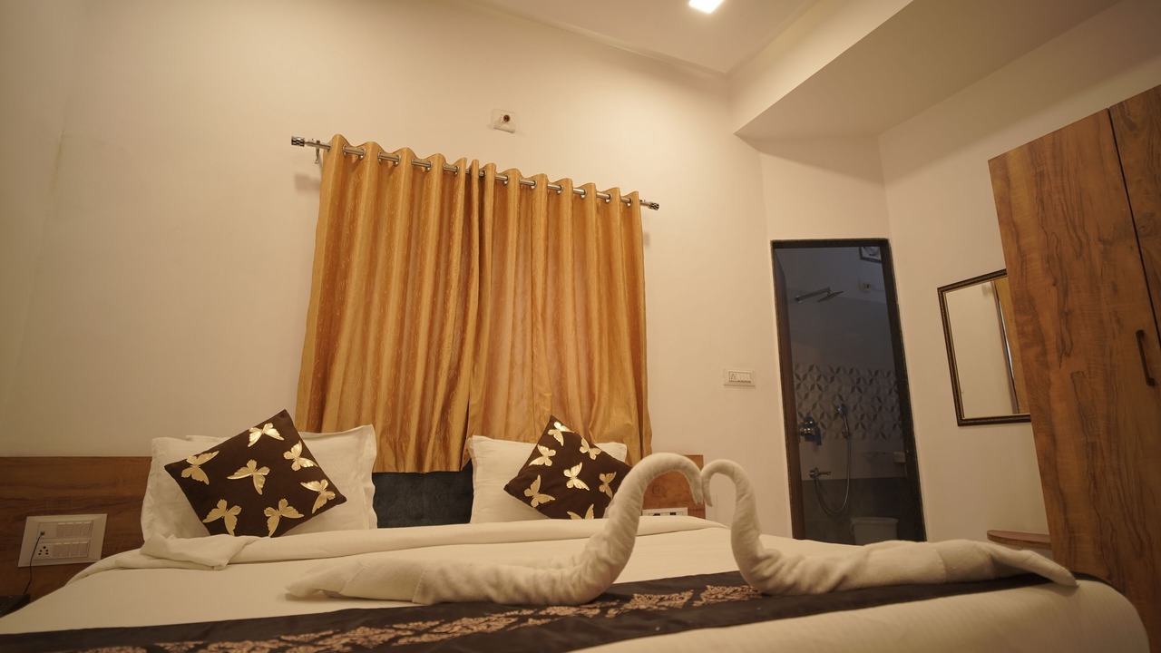 Photo of Bedroom in Shavri Colony