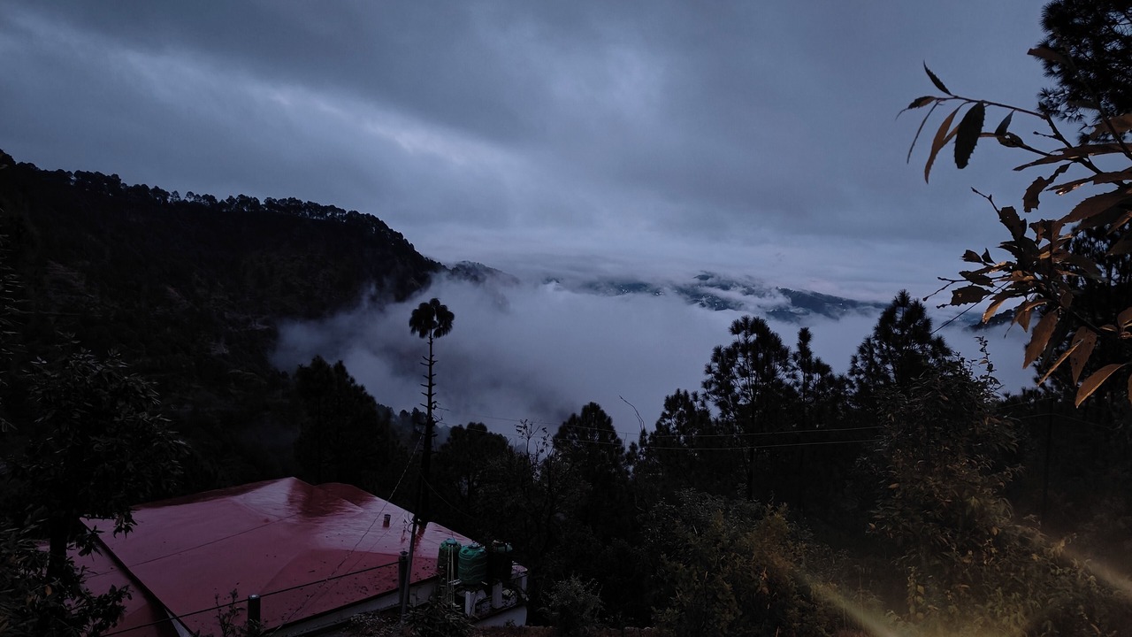 Photo of Bedroom in Tehri