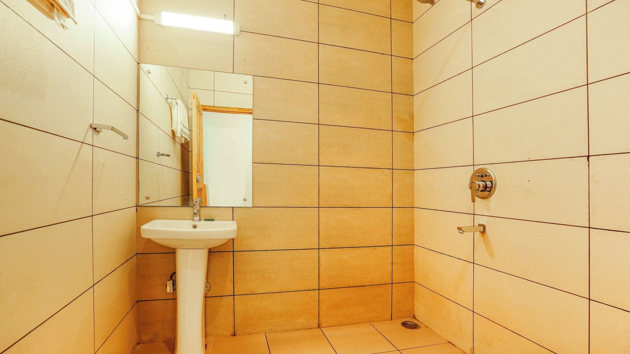 Photo of Bathroom in Banjar