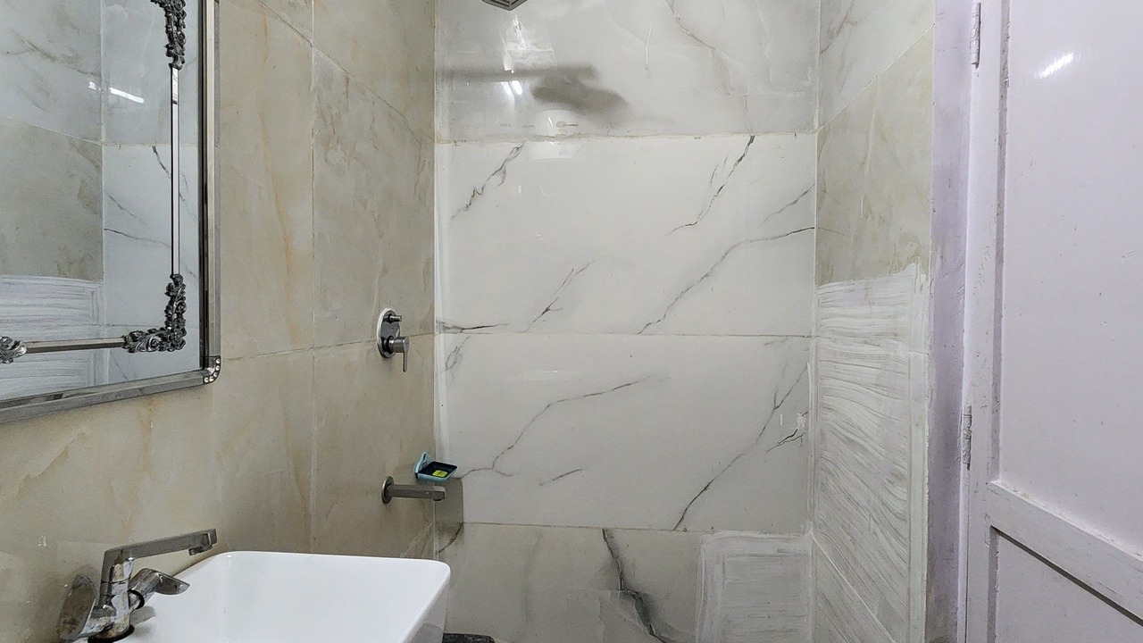 Photo of Bathroom in Dariyaganj