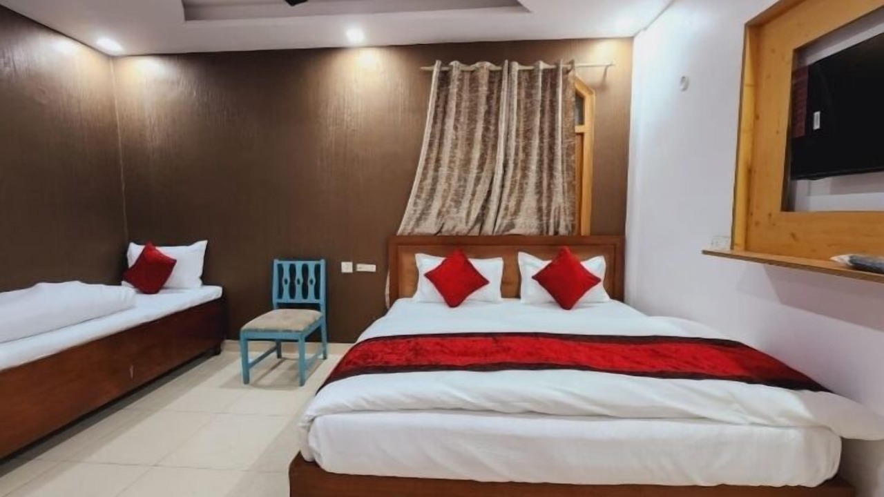 Photo of Bedroom in Dariyaganj