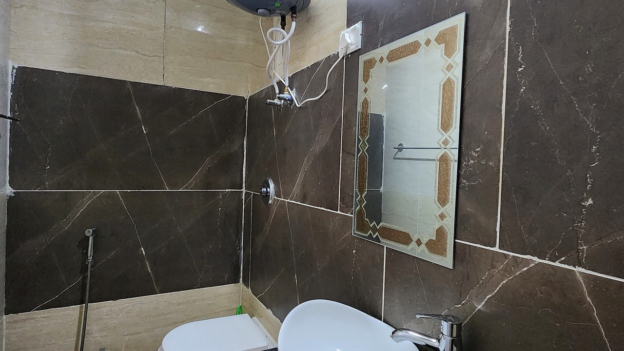 Photo of Bathroom in Dariyaganj