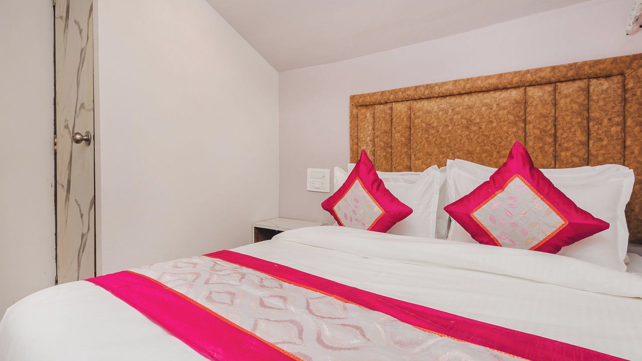 Photo of Bedroom in Marol