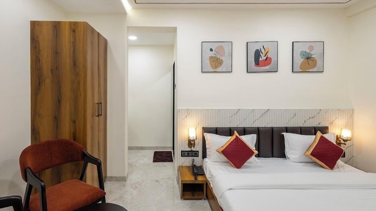 Photo of Bedroom in Daulatabad