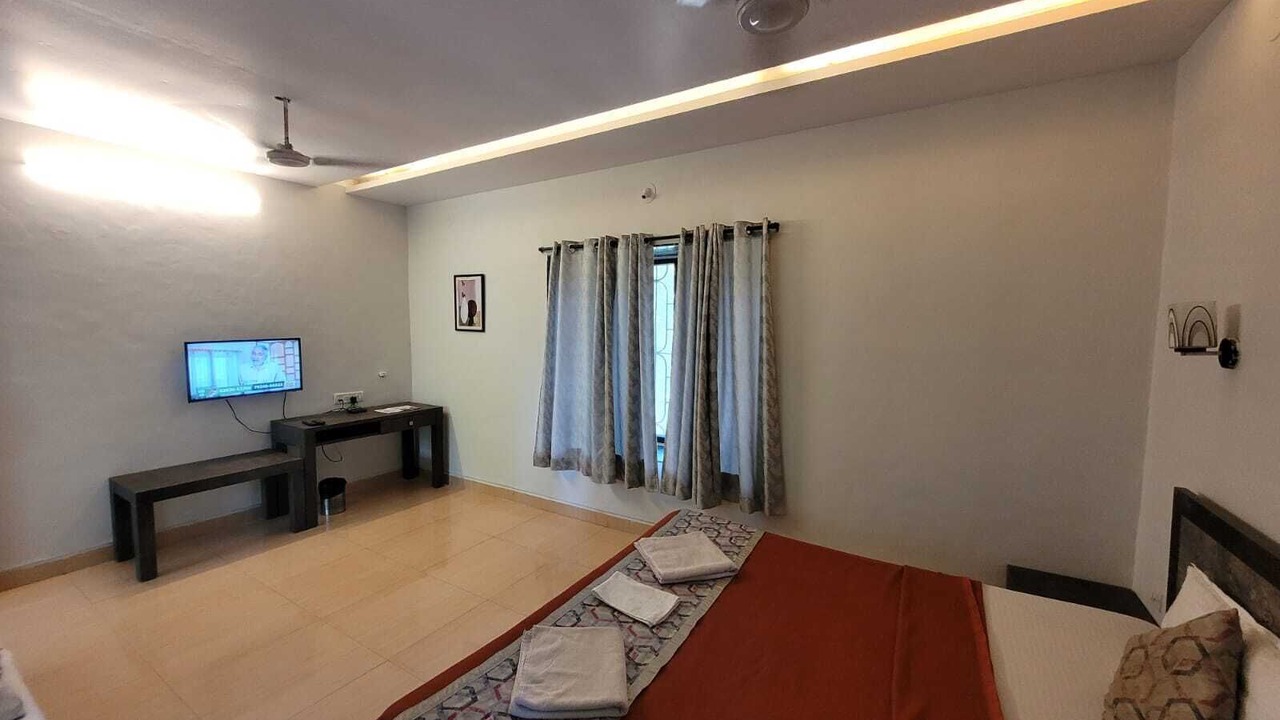 Photo of Bedroom in Devrukh