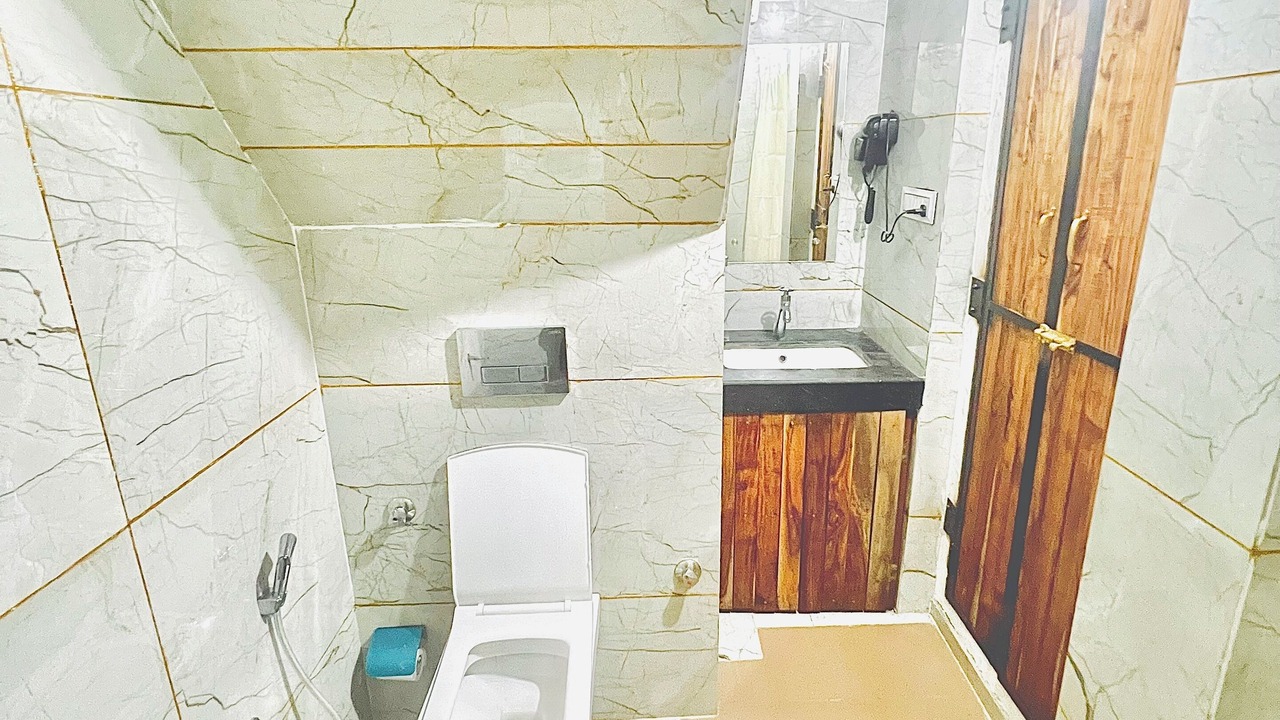 Photo of Bathroom in Amer