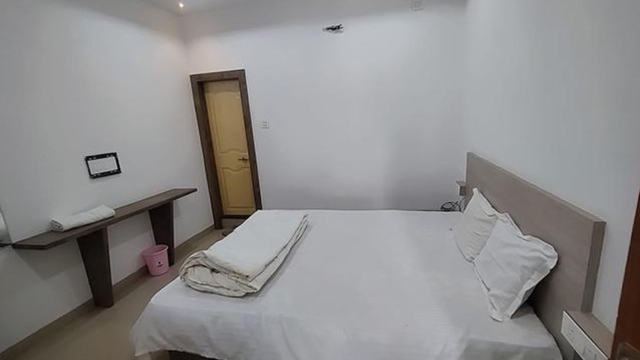 Photo of Bedroom in Daulatabad