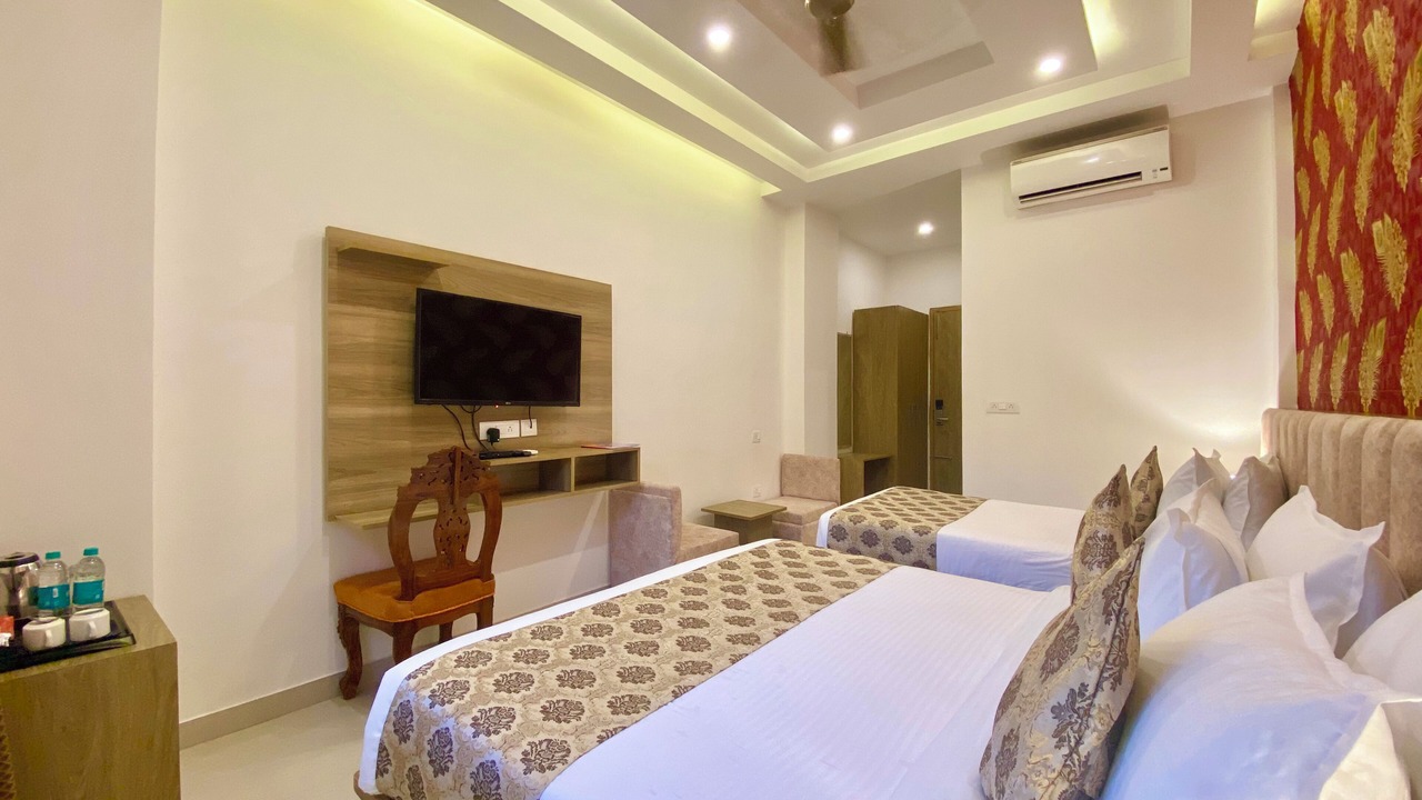 Photo of Bedroom in Tapovan