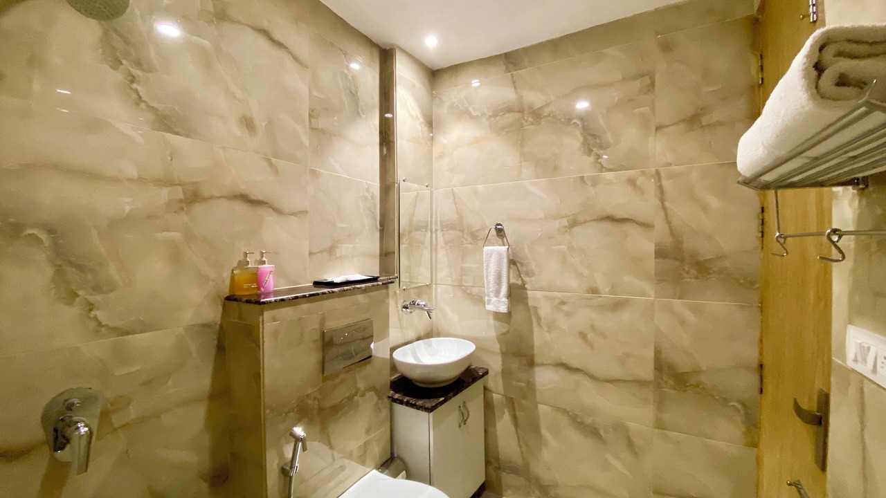 Photo of Bathroom in Tapovan