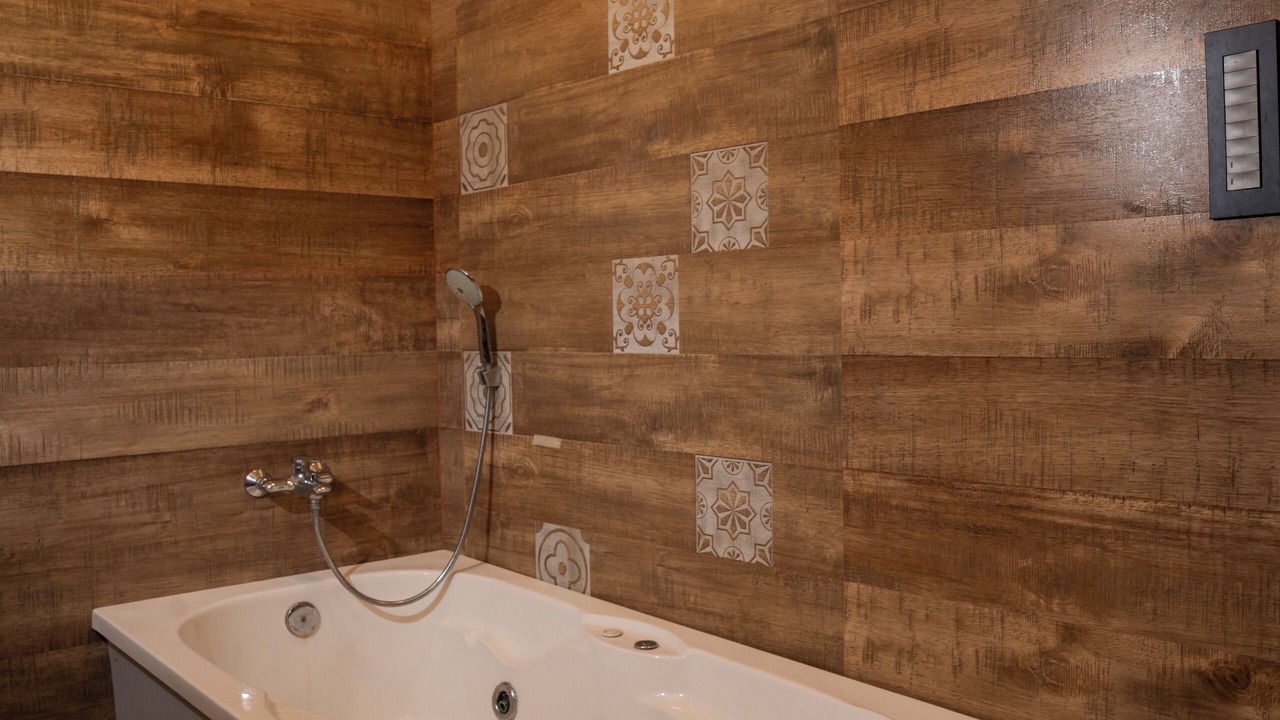 Photo of Bathroom in Maliwada