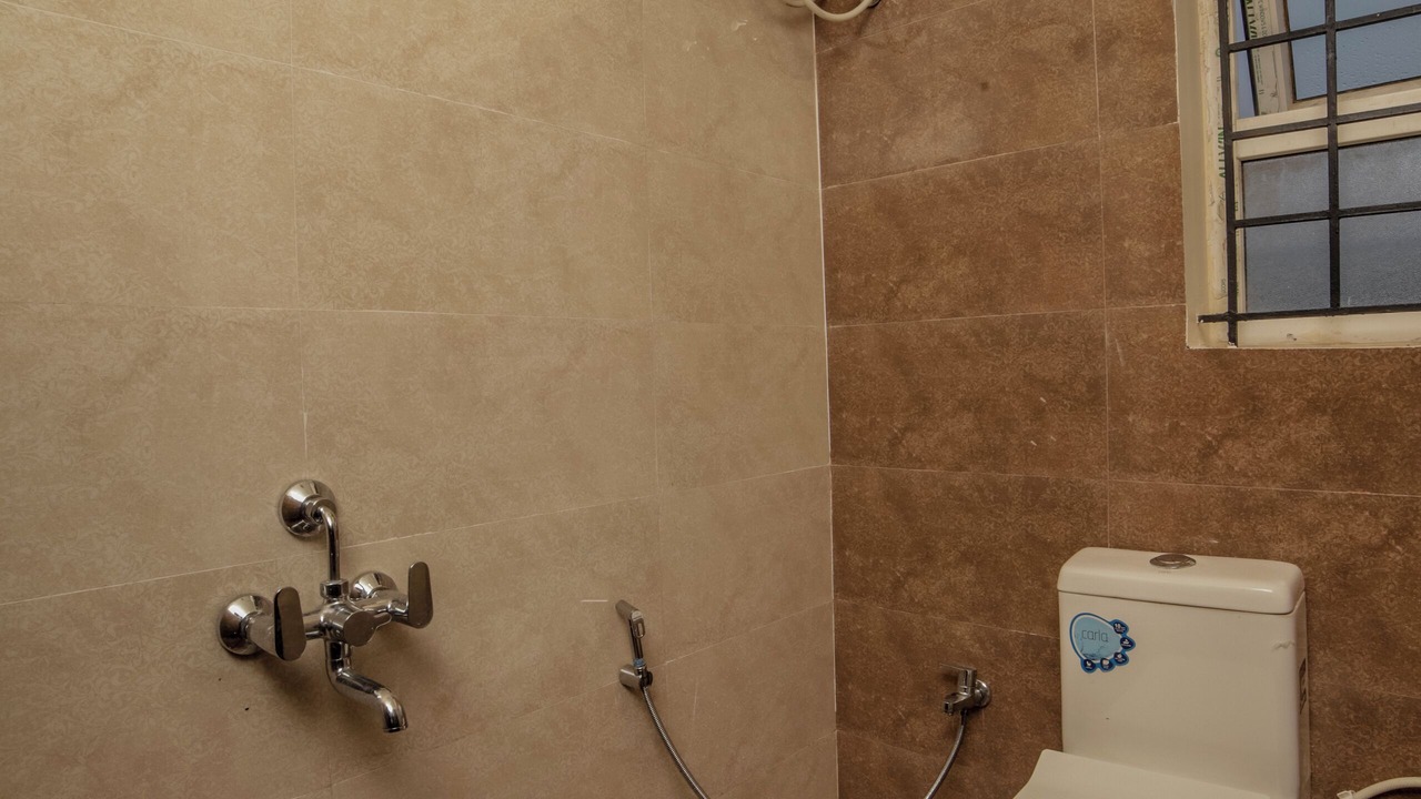 Photo of Bathroom in Ooty