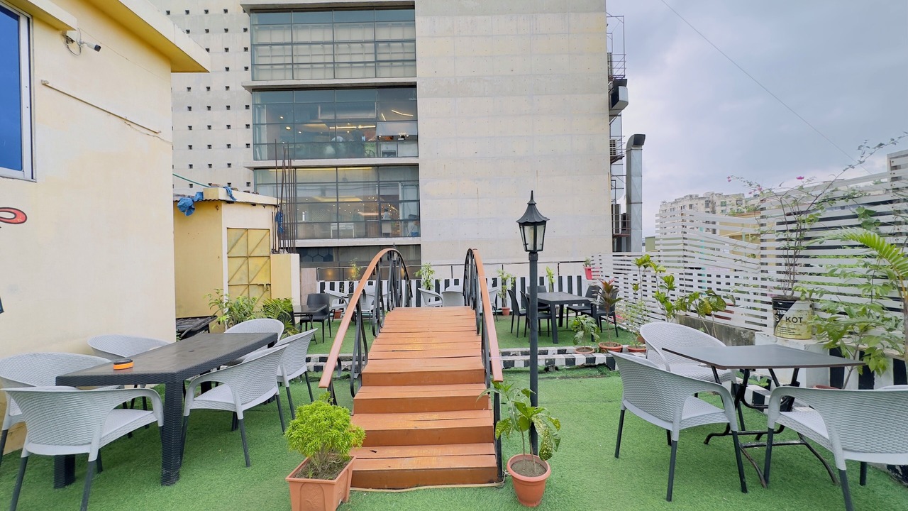 Photo of Patio Balcony in Dhanmondi