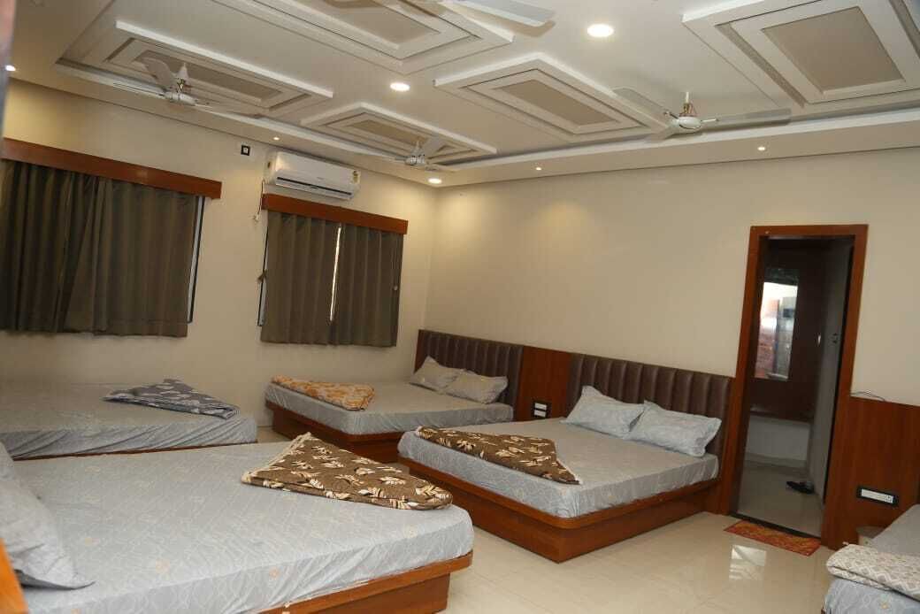 Photo of Bedroom in Omkareshwar