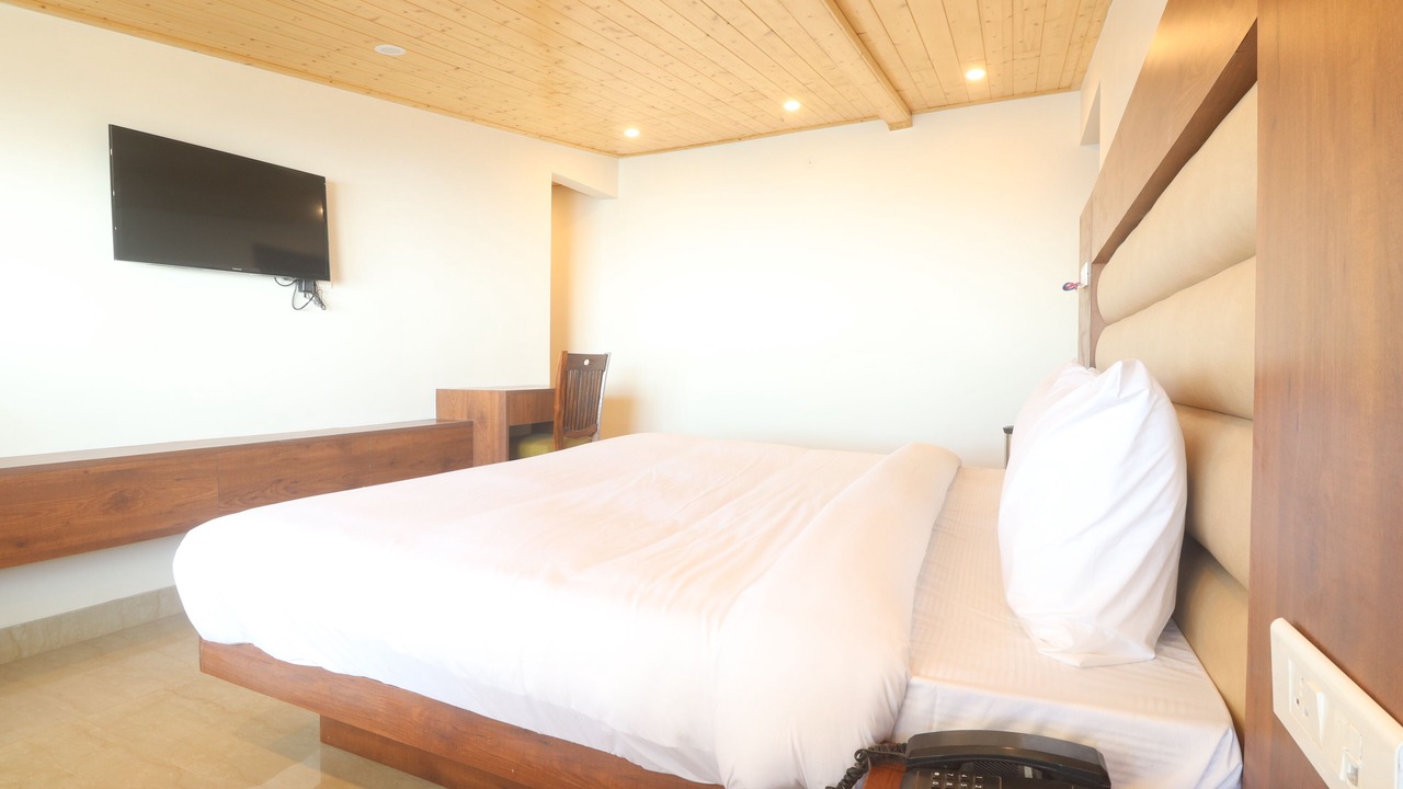 Photo of Bedroom in The Mall Road